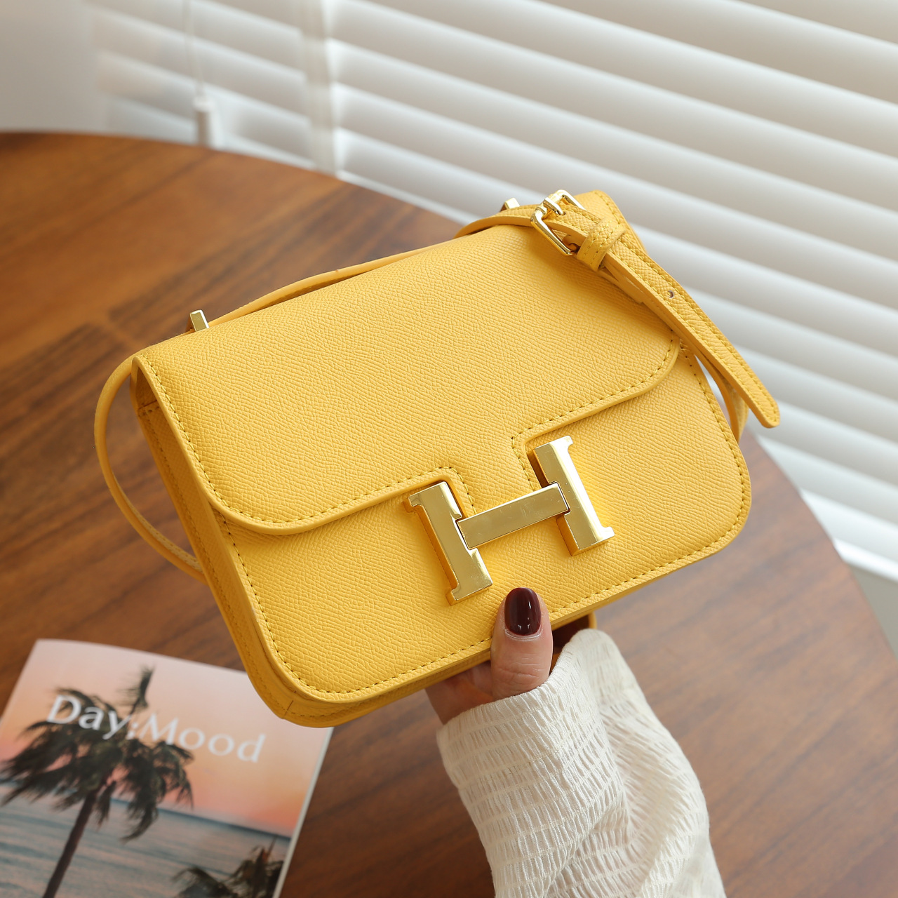 H Square bag