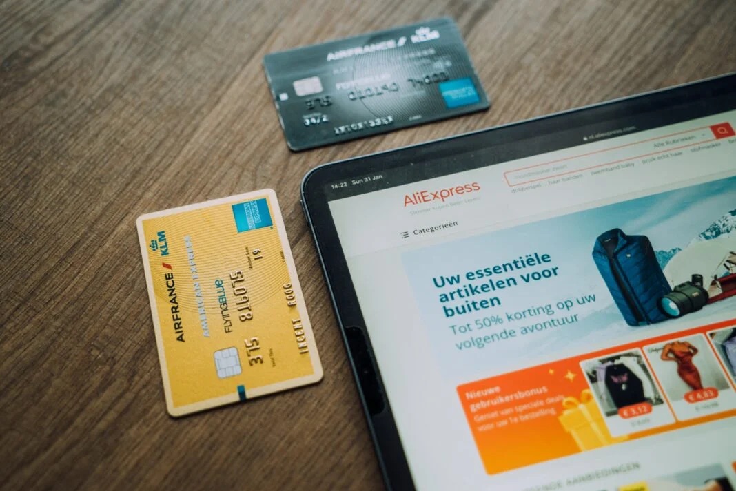 NEARLY 65% OF INTERNET MERCHANTS ARE PULLING ADS.
