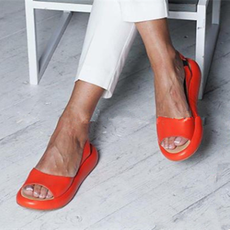 Fishbone platform sandals