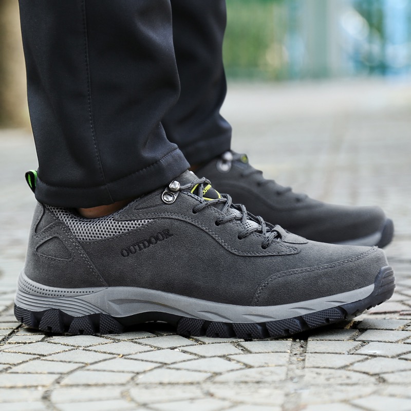 Men's hiking shoes