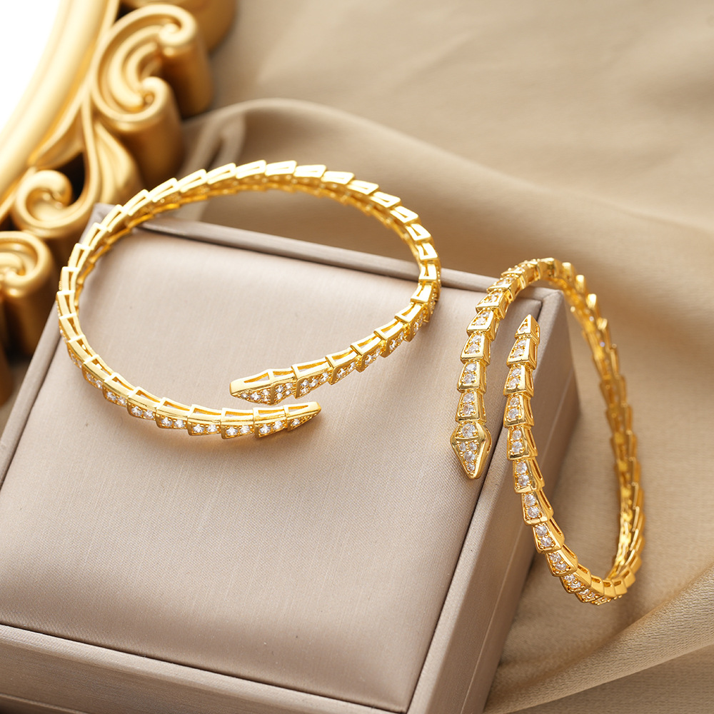 Versatile European and American bracelets Cross-border snake-shaped opening simple niche popular bracelets full of stars inlaid with diamonds fashionable and high-end