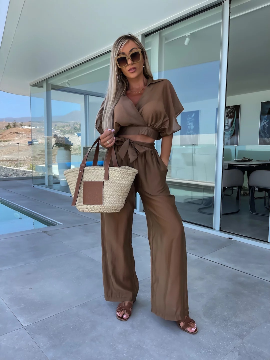 Silk belt two-piece suit