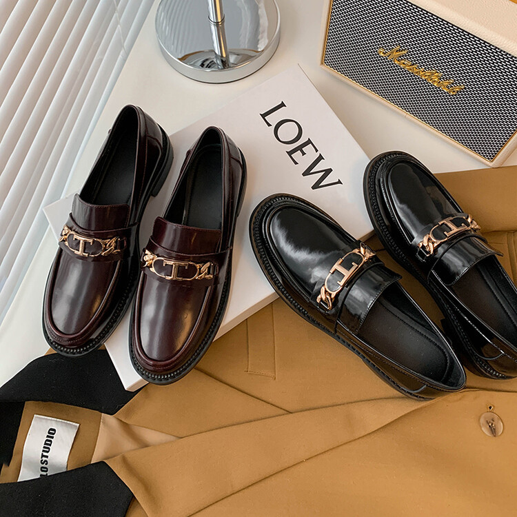 Alphabet leather shoes