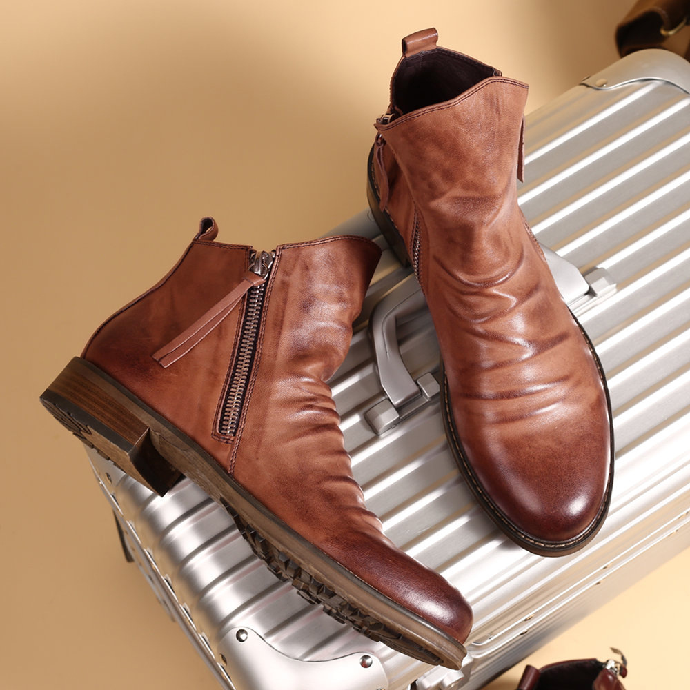 Men's fringed leather boots